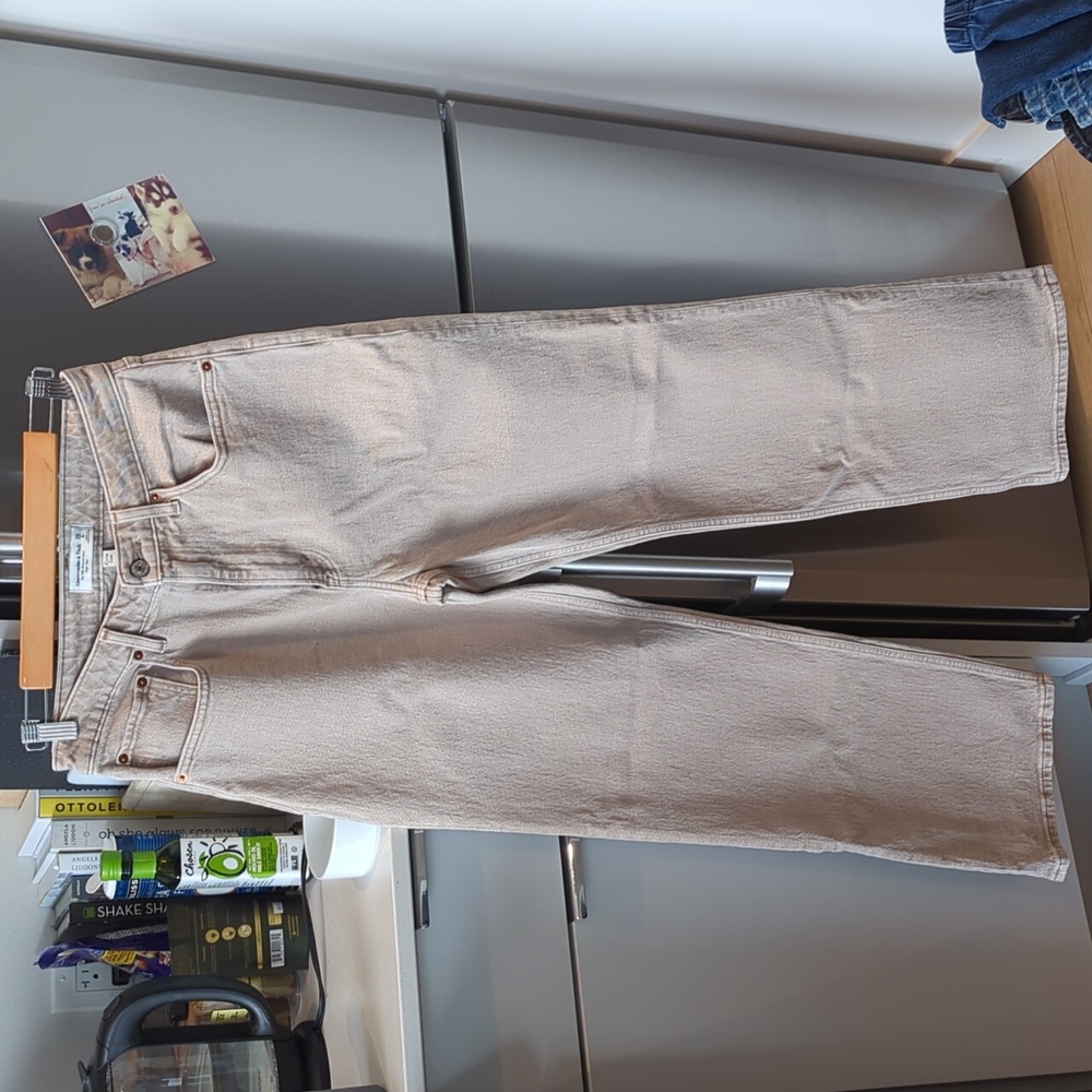 Abercrombie & Fitch 90s Relaxed Jean, Beige, 28 Regular Curve Love